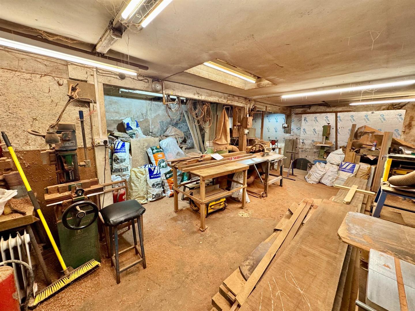 PHOTO-2025-10-20-17-47-12 (2).jpg